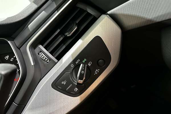 2019 Audi A4 40 TFSI S line B9