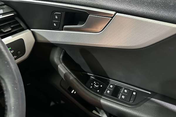 2019 Audi A4 40 TFSI S line B9