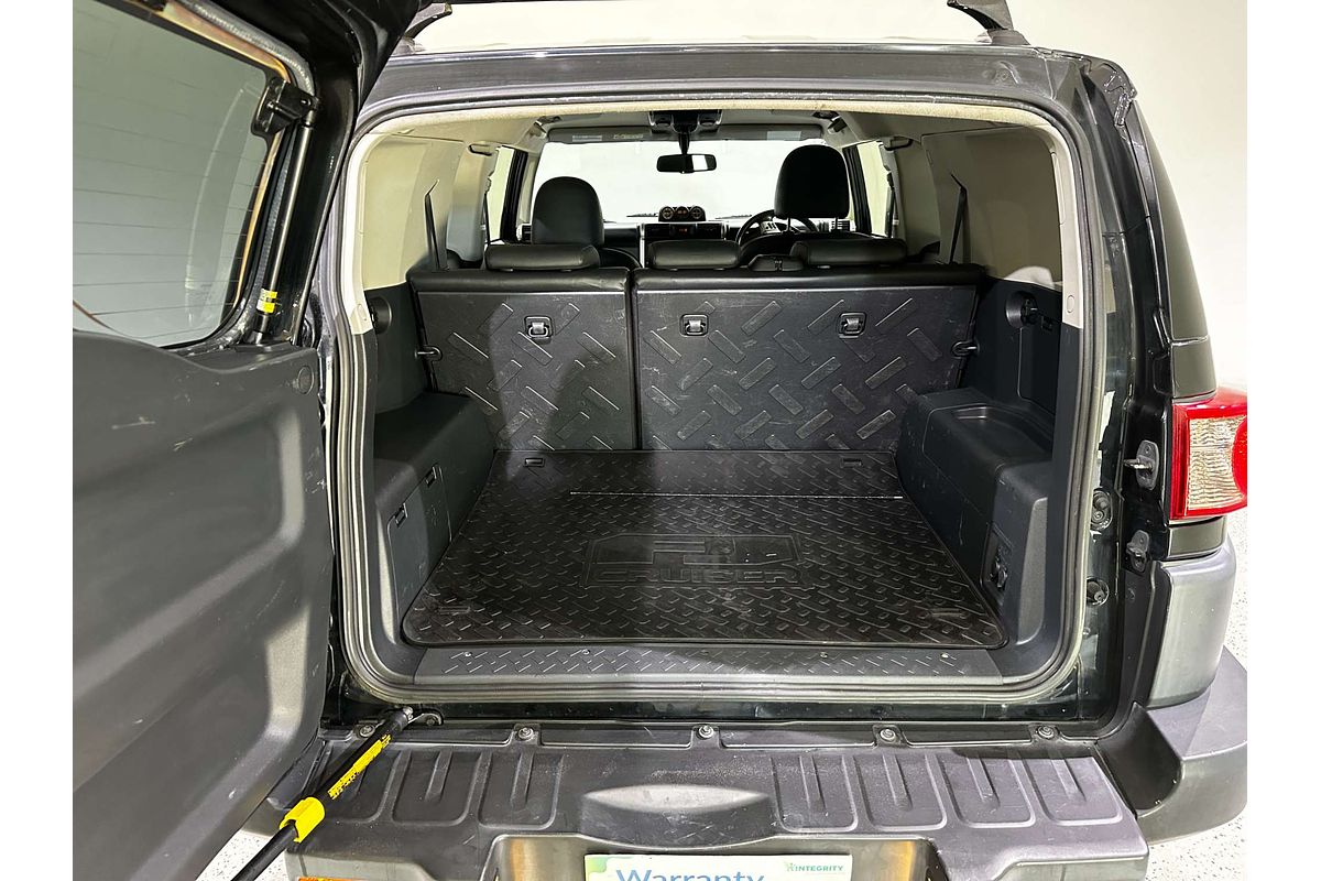 2015 Toyota FJ Cruiser  GSJ15R