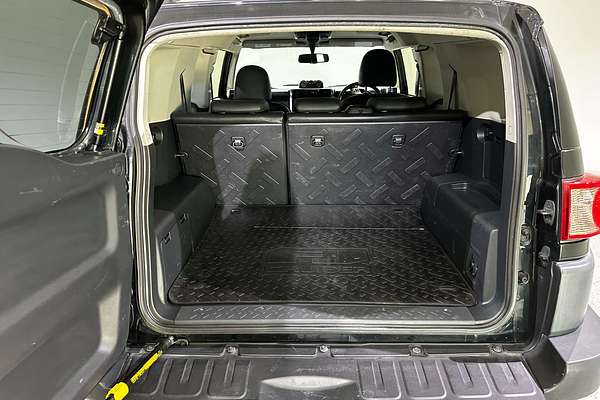 2015 Toyota FJ Cruiser  GSJ15R