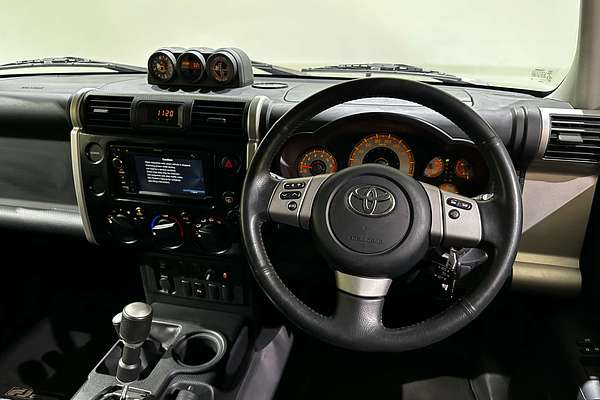 2015 Toyota FJ Cruiser  GSJ15R