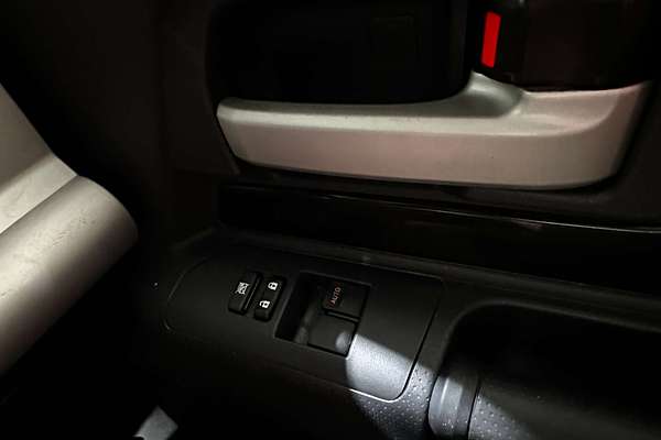 2015 Toyota FJ Cruiser  GSJ15R