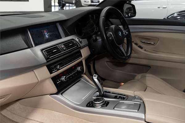 2015 BMW 5 Series 520i M Sport F10 LCI