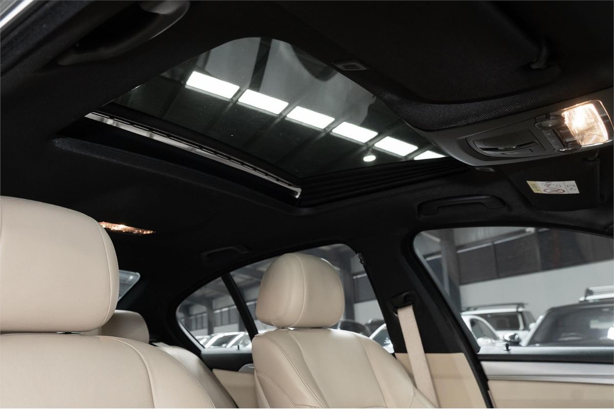 2015 BMW 5 Series 520i M Sport F10 LCI