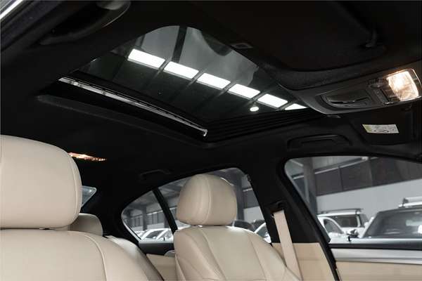 2015 BMW 5 Series 520i M Sport F10 LCI