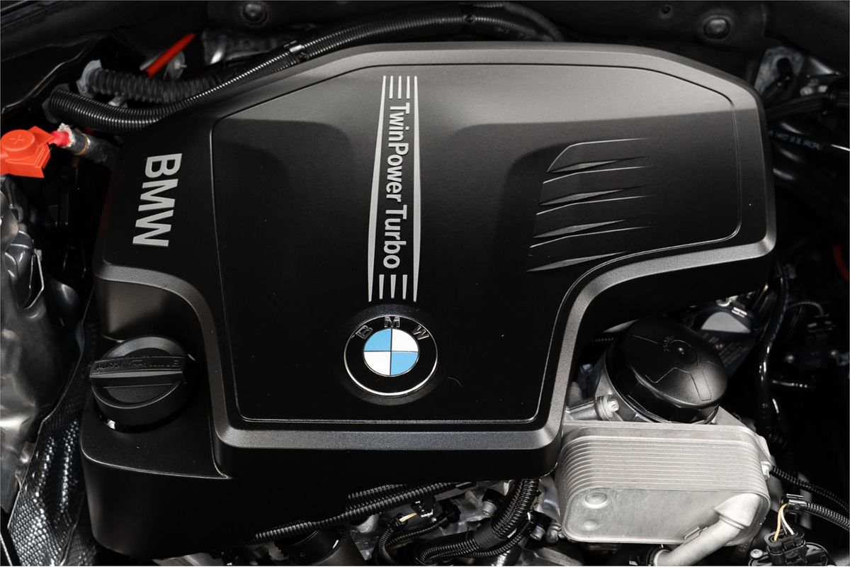 2015 BMW 5 Series 520i M Sport F10 LCI
