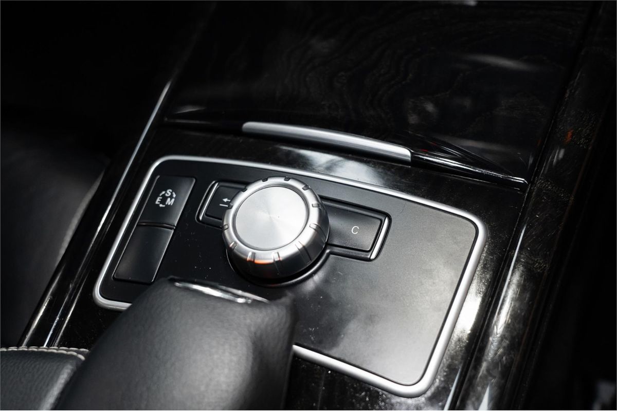 2012 Mercedes-Benz E-Class E350 BlueEFFICIENCY Avantgarde W212