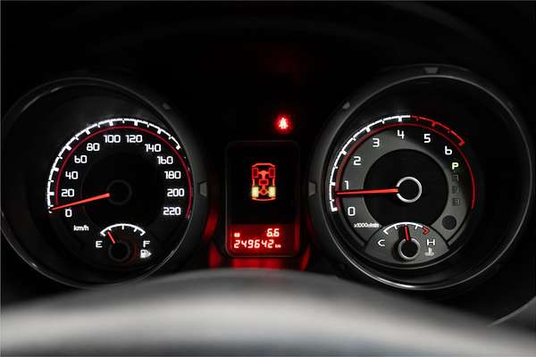 2016 Mitsubishi Pajero GLX NX