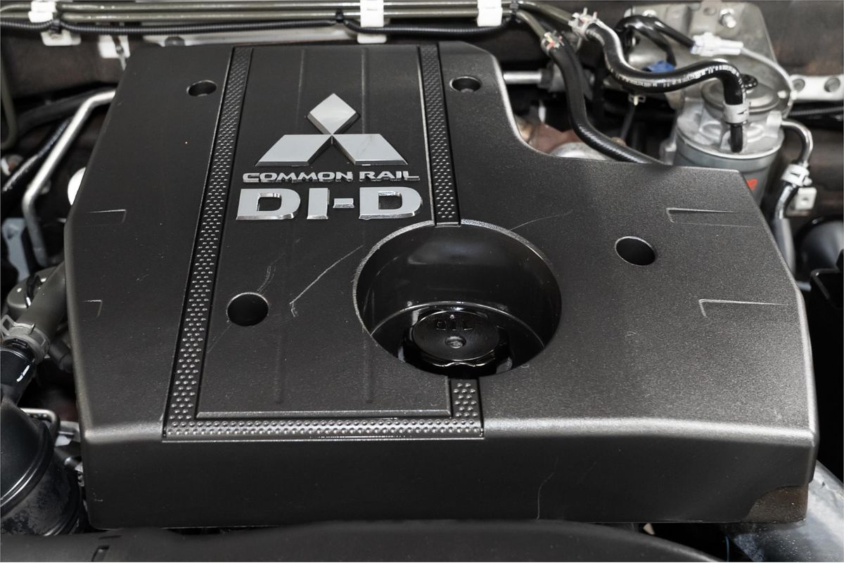 2016 Mitsubishi Pajero GLX NX