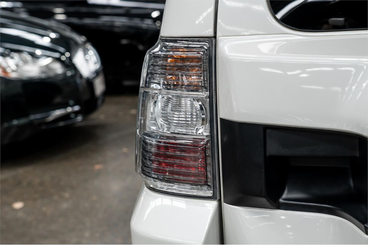 2016 Mitsubishi Pajero GLX NX