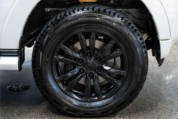 2016 Mitsubishi Pajero GLX NX