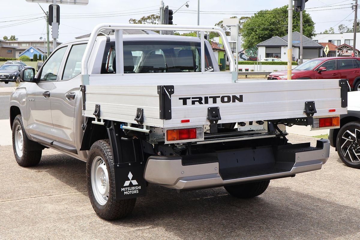 2025 Mitsubishi Triton GLX MV 4X4