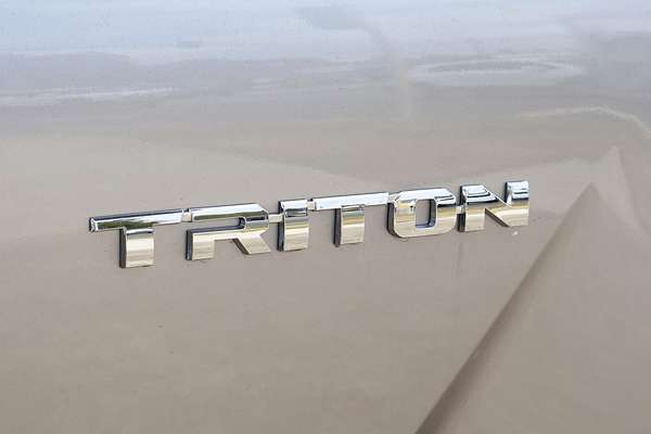 2025 Mitsubishi Triton GLX MV 4X4