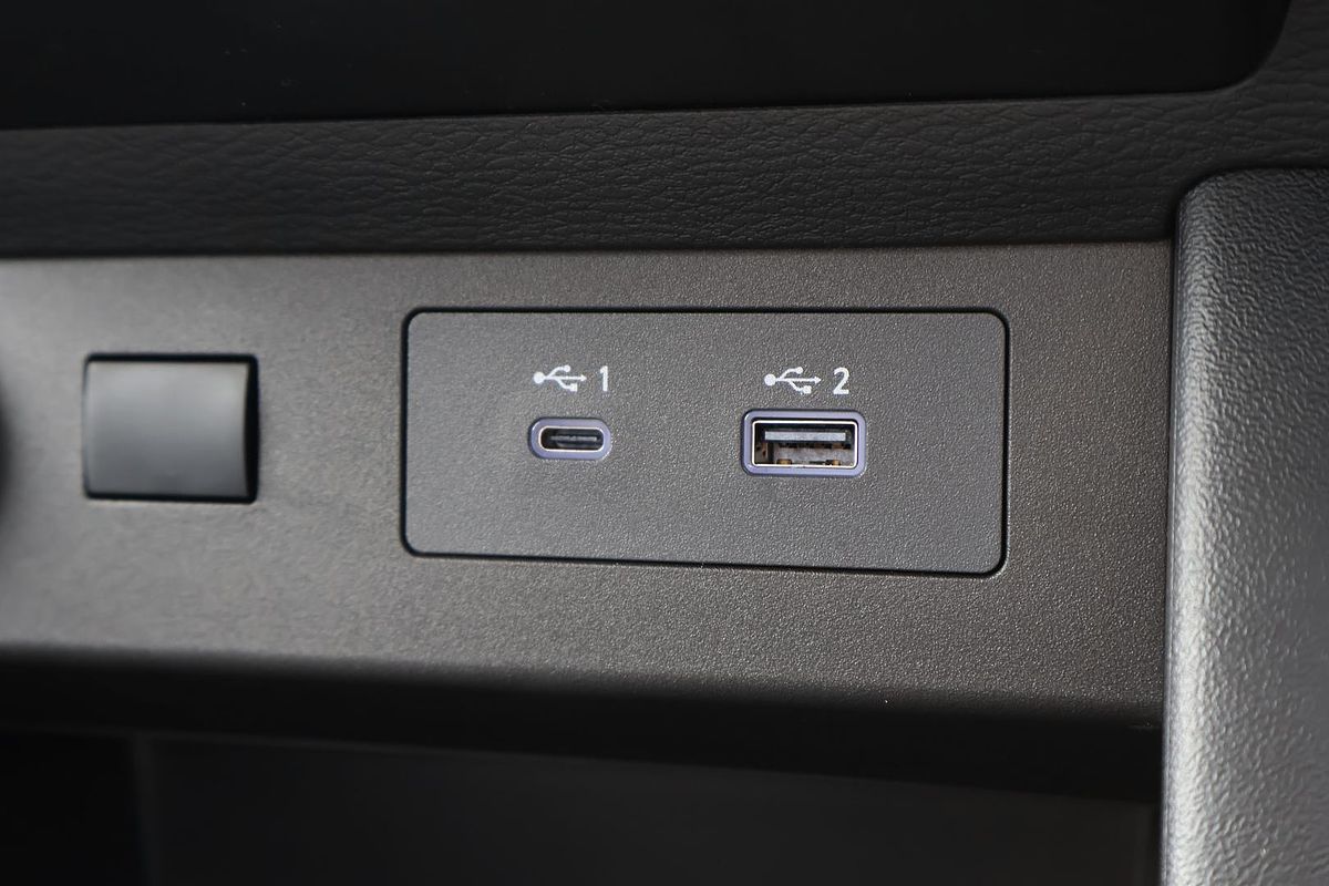 2025 Mitsubishi Triton GLX MV 4X4