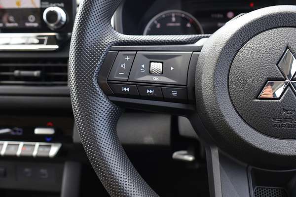 2025 Mitsubishi Triton GLX MV 4X4