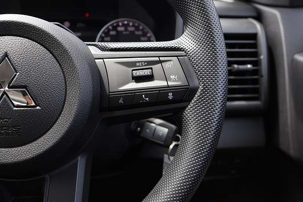 2025 Mitsubishi Triton GLX MV 4X4