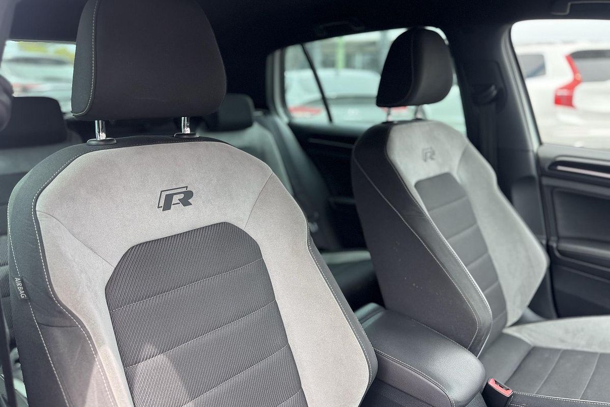 2015 Volkswagen Golf R 7