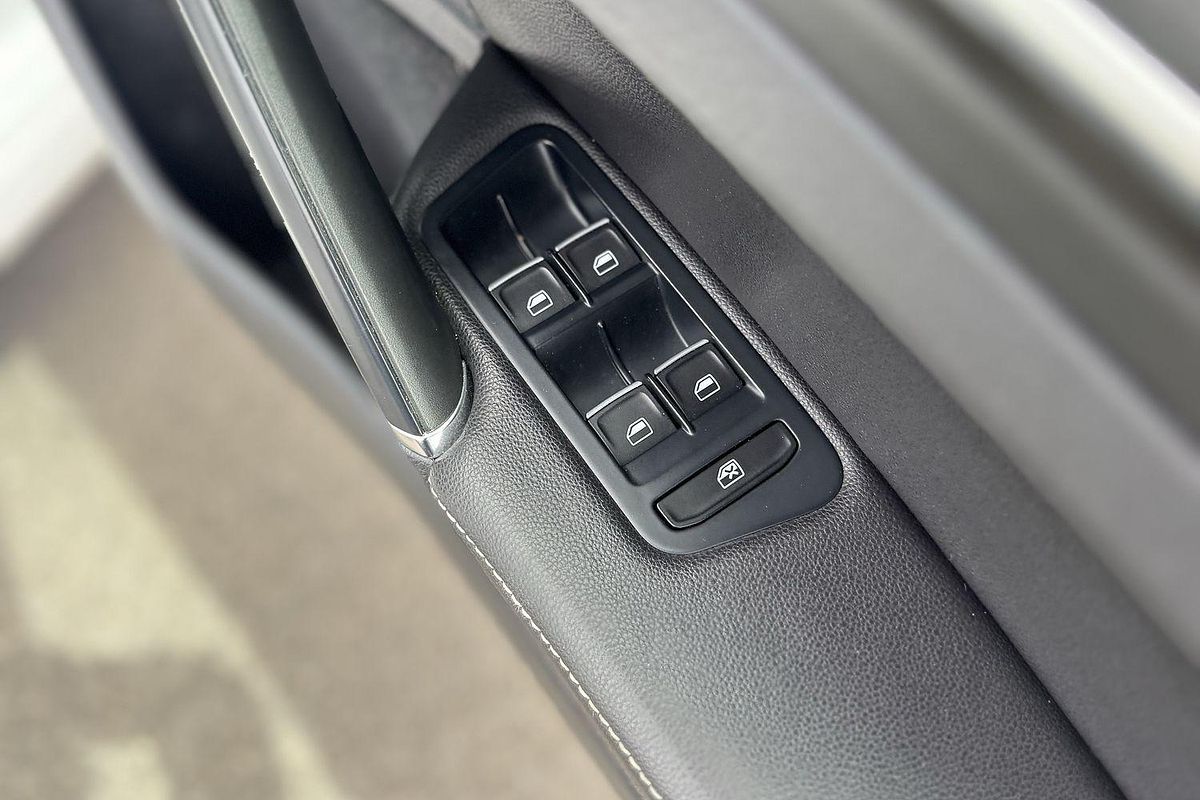 2015 Volkswagen Golf R 7