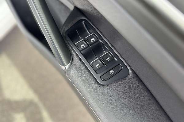 2015 Volkswagen Golf R 7