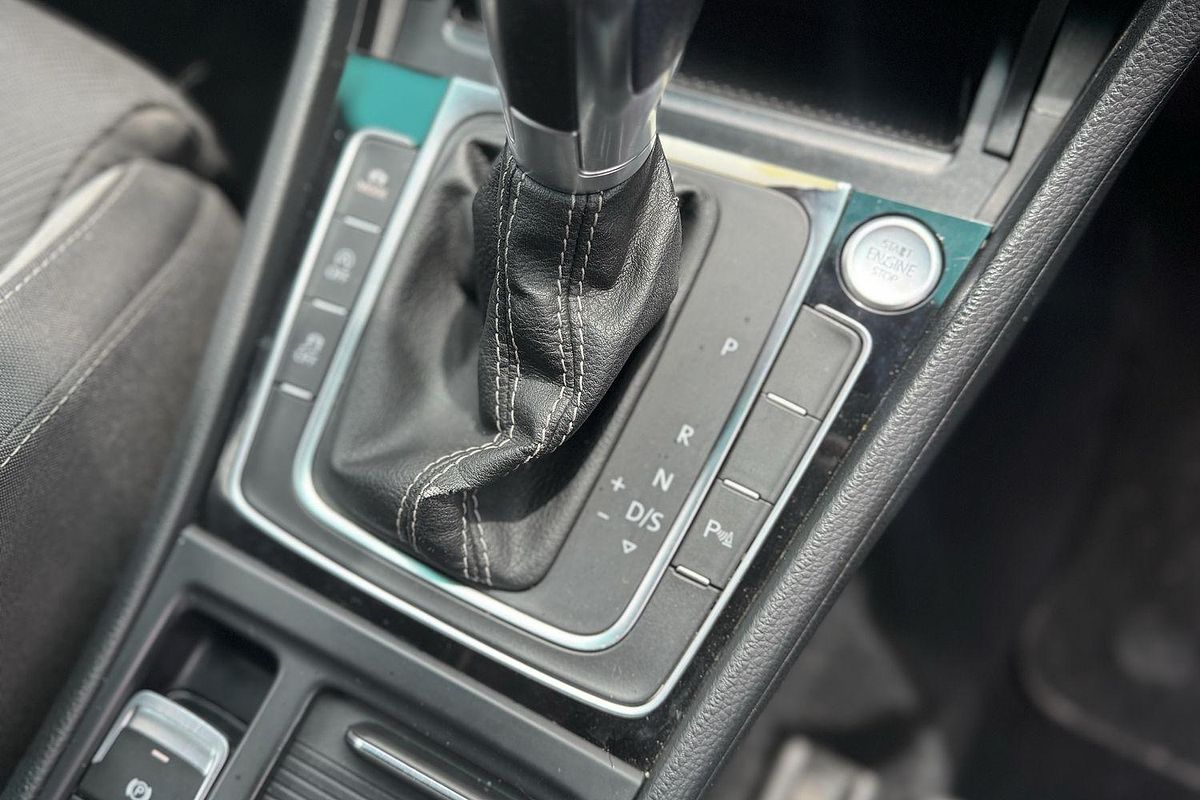 2015 Volkswagen Golf R 7