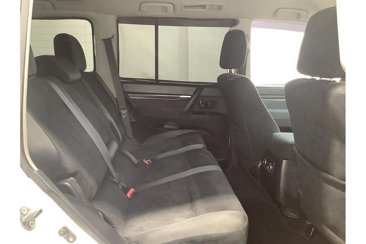 2008 Mitsubishi Pajero GLX NS