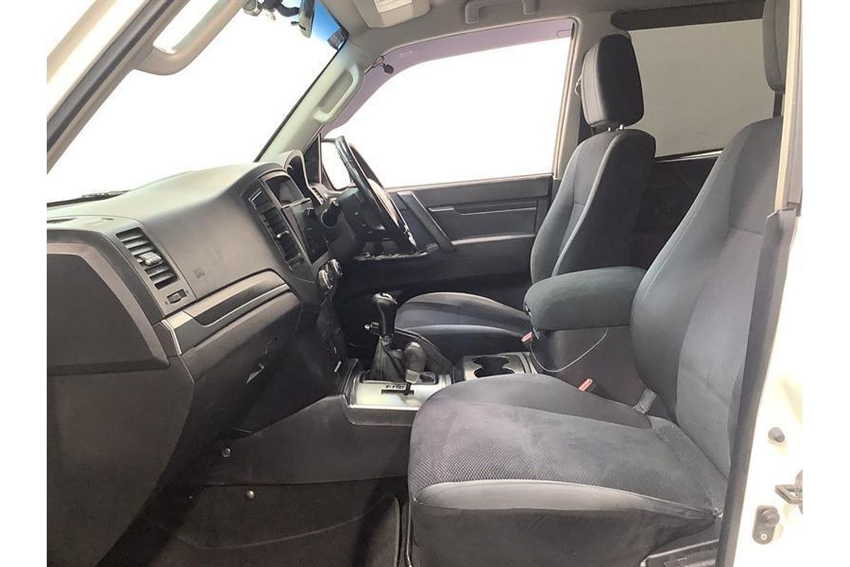 2008 Mitsubishi Pajero GLX NS