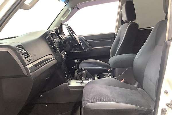 2008 Mitsubishi Pajero GLX NS