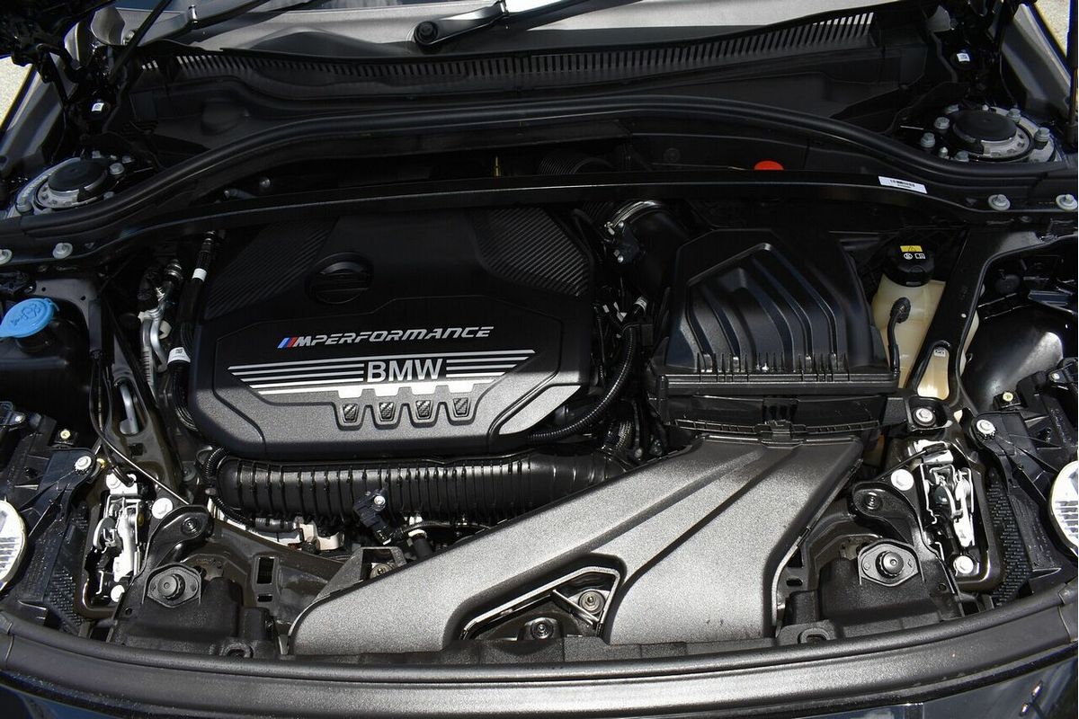 2021 BMW M xDrive F40