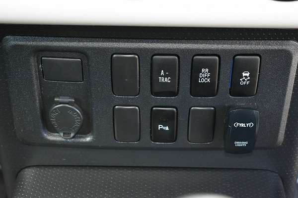 2012 Toyota FJ Cruiser GSJ15R