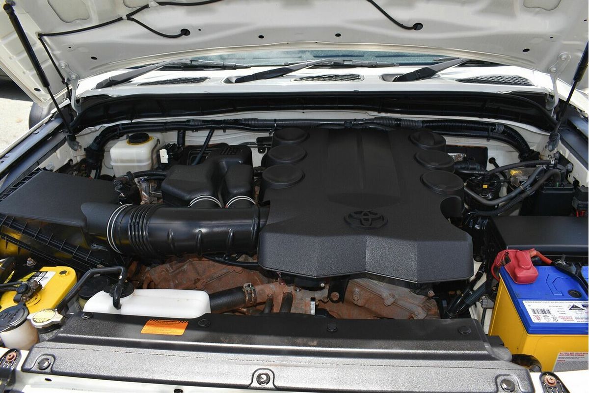 2012 Toyota FJ Cruiser GSJ15R