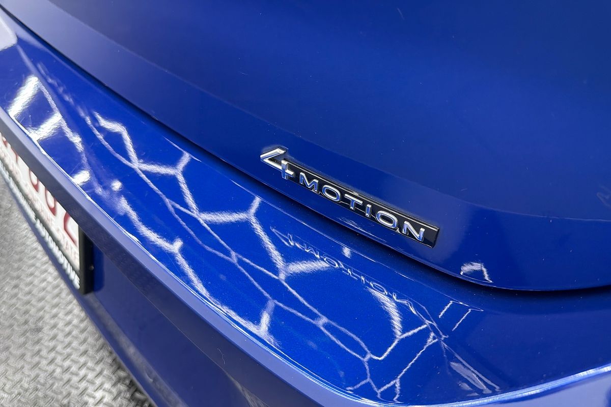 2022 Volkswagen T-Roc 140TSI R-Line D11