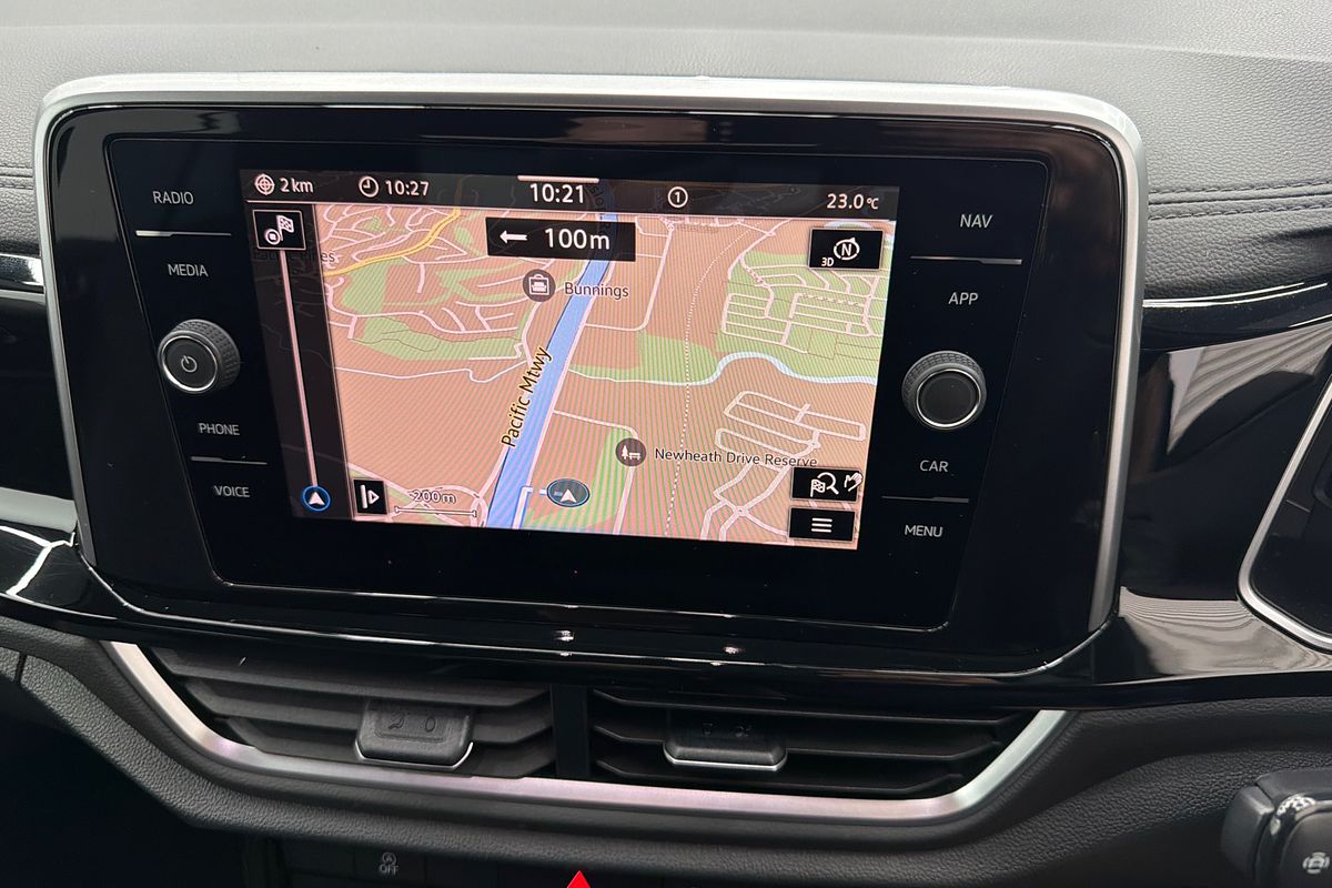 2022 Volkswagen T-Roc 140TSI R-Line D11