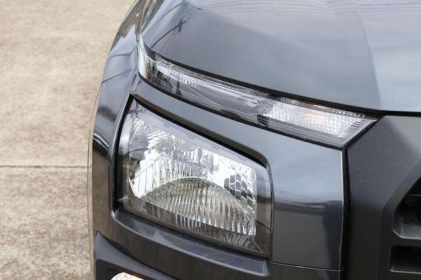 2025 Mitsubishi Triton GLX MV 4X4