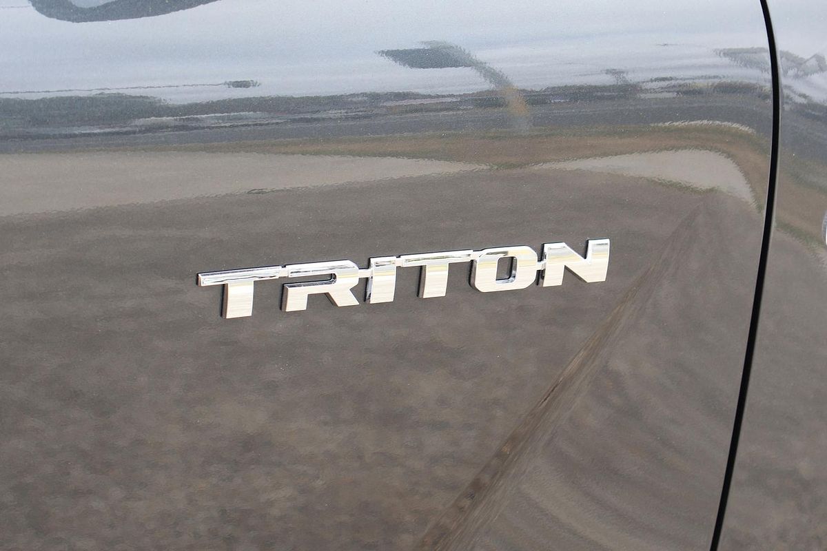 2025 Mitsubishi Triton GLX MV 4X4