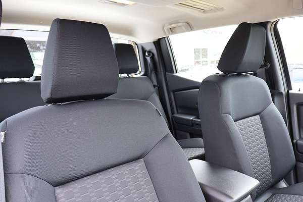 2025 Mitsubishi Triton GLX MV 4X4