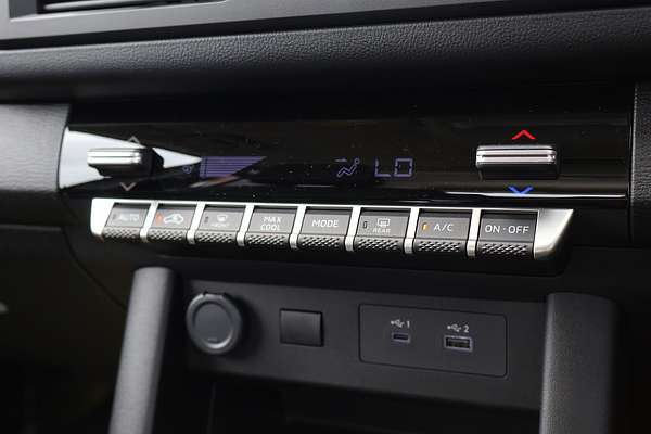 2025 Mitsubishi Triton GLX MV 4X4