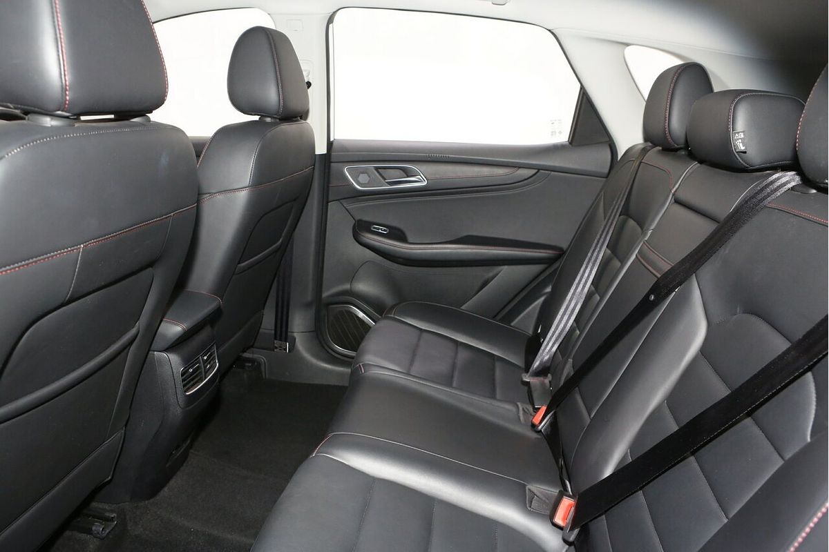 2024 MG HS Vibe SAS23