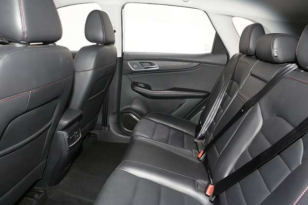 2024 MG HS Vibe SAS23