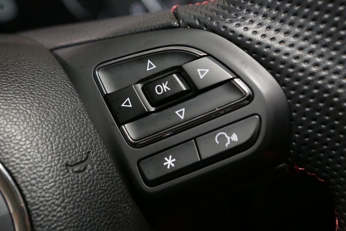 2024 MG HS Vibe SAS23