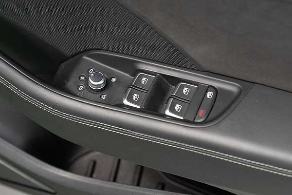 2020 Audi RS3 Carbon Edition 8V