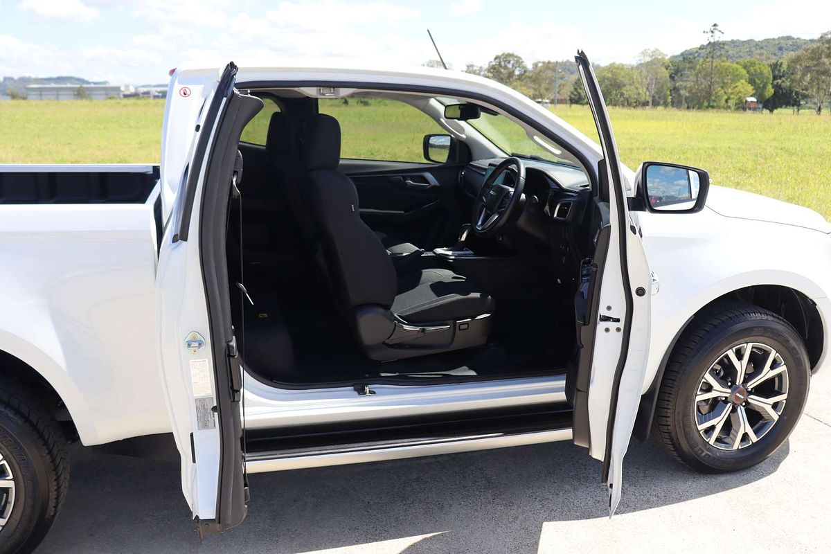 2023 Isuzu D-MAX LS-U  4X4