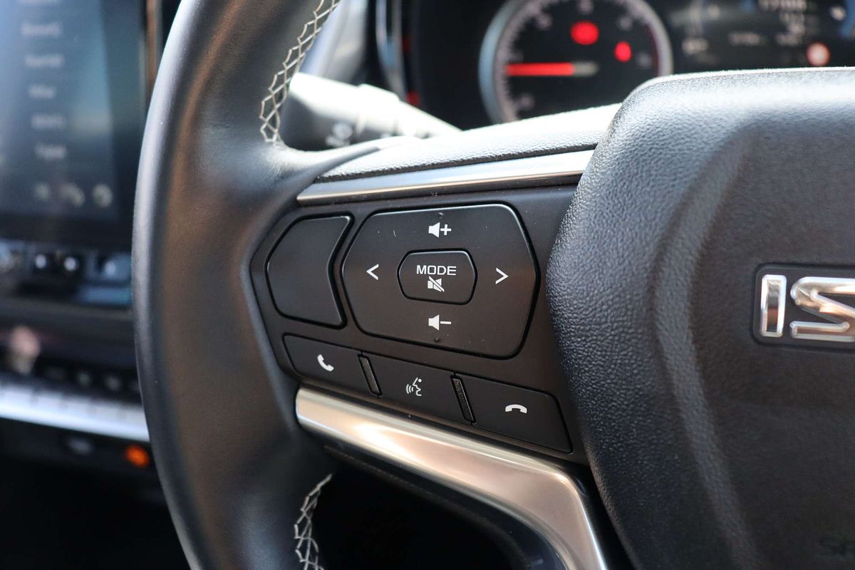 2023 Isuzu D-MAX LS-U  4X4