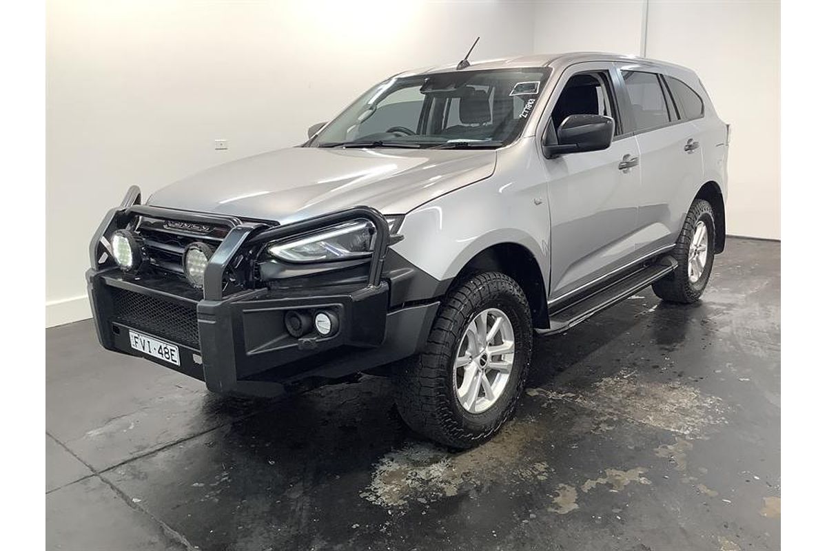 2022 Isuzu MU-X LS-M