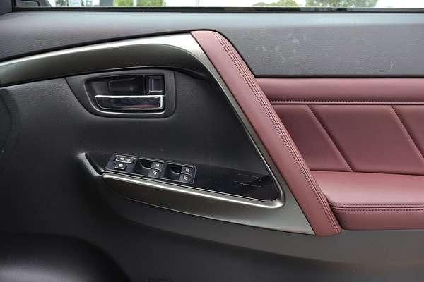 2024 Mitsubishi Pajero Sport GSR QG