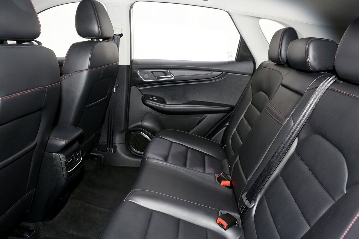 2024 MG HS Vibe SAS23