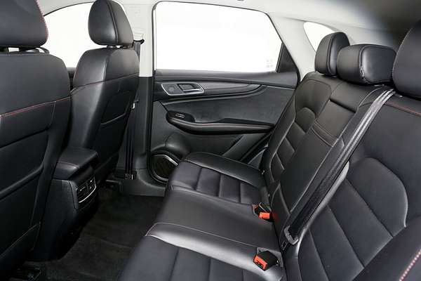 2024 MG HS Vibe SAS23