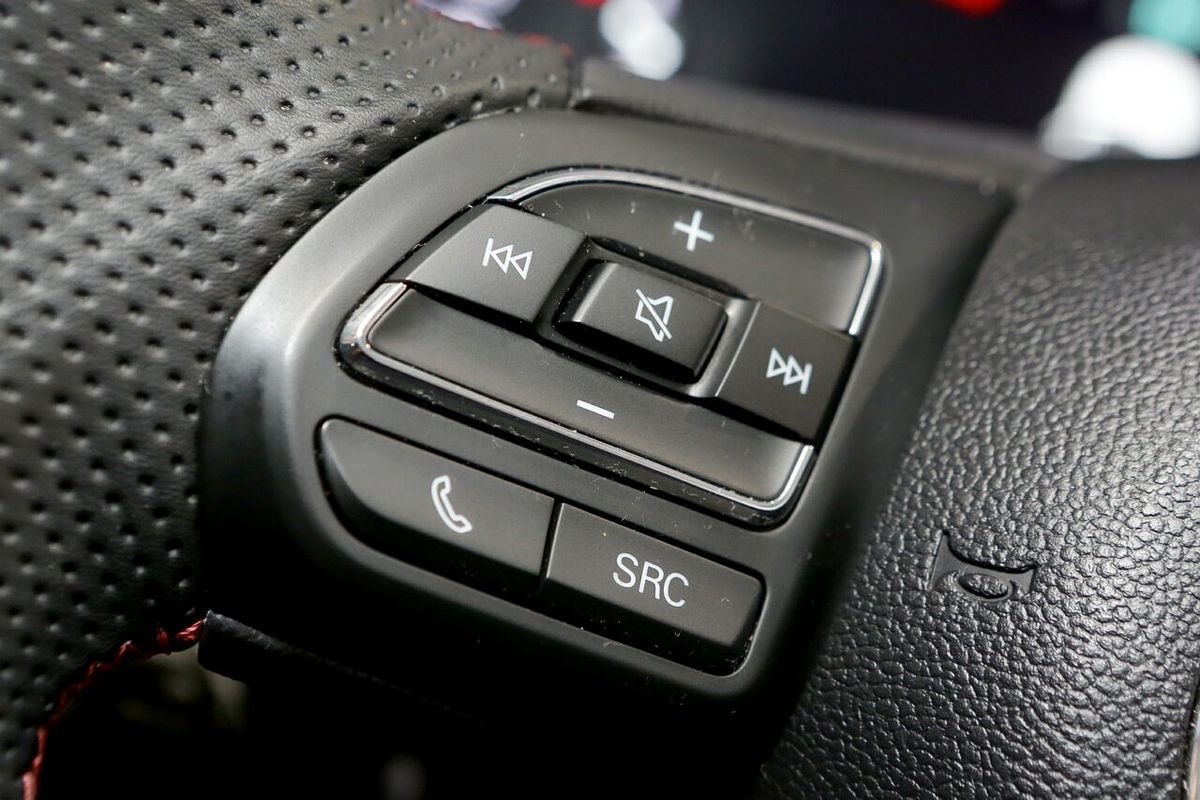 2024 MG HS Vibe SAS23