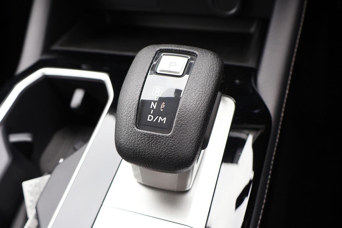 2025 Mitsubishi Outlander ES ZM