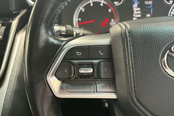 2023 Toyota Landcruiser GXL FJA300R