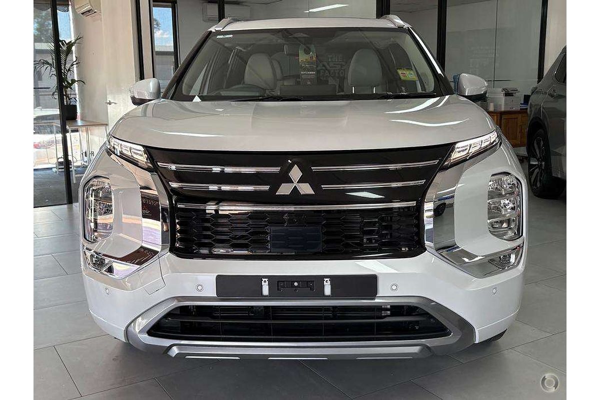 2025 Mitsubishi Outlander Exceed ZM